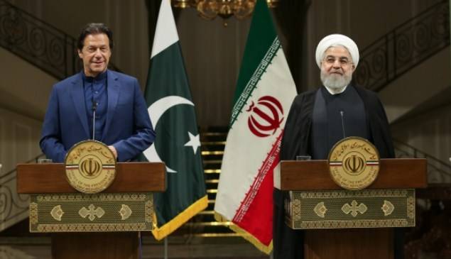  ہم ایران اورسعودی عرب میں جنگ نہیں چاہتے،جنگ کی صورت میں خطے میں غربت پھیلے گی:عمران خان