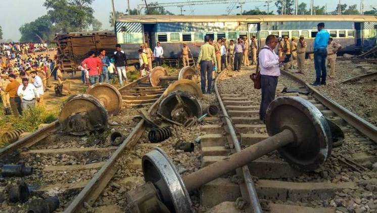 بنگلہ دیش:دو ٹرینوں کے تصادم سے15افراد ہلاک,متعدد زخمی