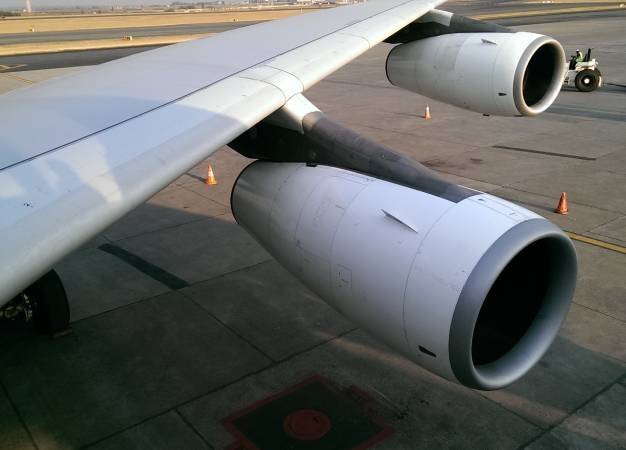 فرینکفرٹ کے ہوائی اڈے پر دو جہاز ٹکرا گئے،معمولی نقصان پہنچا