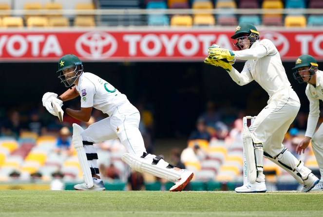 پاکستان کی آسٹریلیا کے خلاف ٹیسٹ میچ میں بیٹنگ جاری