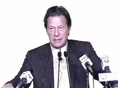 عمران خان اپنی کرسی بچانے نہیں تبدیلی لانے کے لیے آیا ہے. وزیراعظم عمران خان