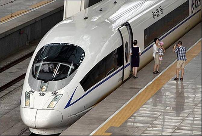 چینی تیز رفتار ریلوے لائن کی لمبائی رواں سال کے آخرتک 35000 کلومیٹر ہوجائے گی