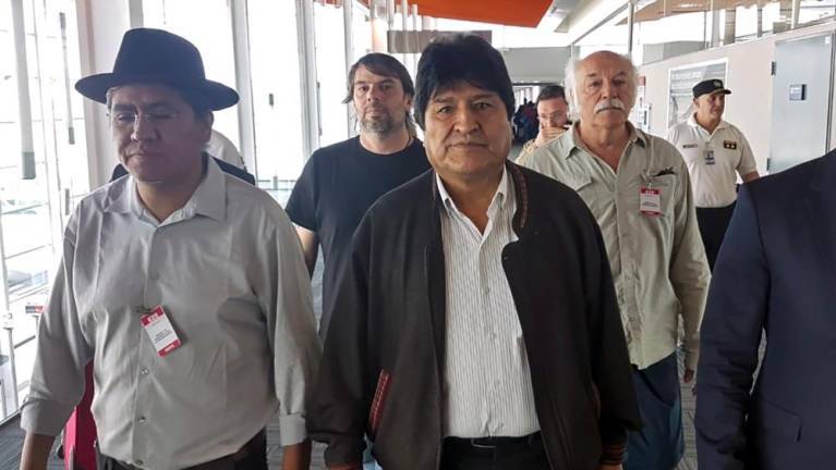  بولیویا کے سابق صدر ایوو مورالیز سیاسی پناہ کے لیے ارجنٹائن پہنچ گئے 