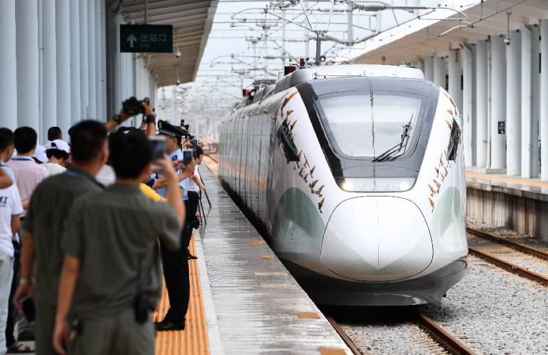 چین کے جنوب مغربی صوبے میں تیز رفتار ریل سروس شروع