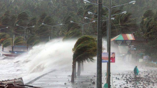 فلپائن ‘ طوفان ” فانفون “ کے باعث 9 افراد ہلاک ‘ ہزاروں بے گھر 