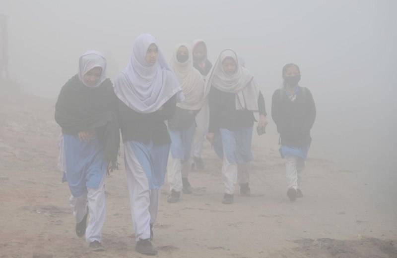 سخت سردی کے باوجود سندھ بھر میں تعلیمی ادارے کھل گئے