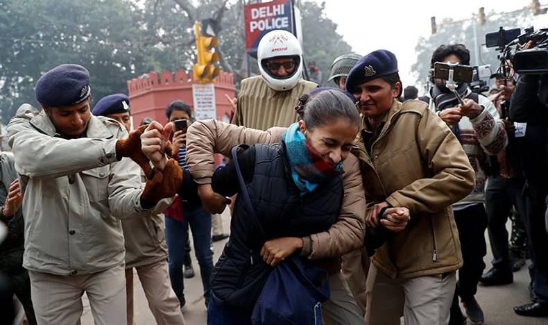 بھارت:شہریت کے متنازع قانون کے خلاف مظاہرے جاری