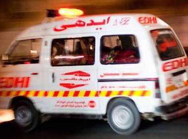 کراچی اور چیچہ وطنی میں سڑک کے حادثات میں9 افرادجاں بحق