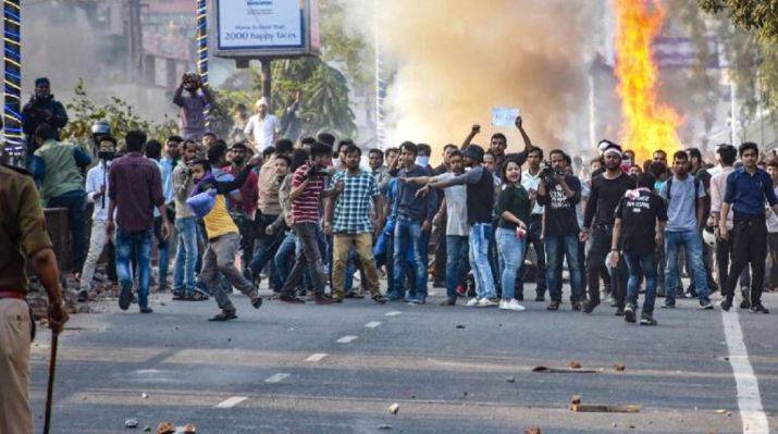 بھارت، متنازعہ شہریت ترمیمی بل کے خلاف مظاہرے جاری 