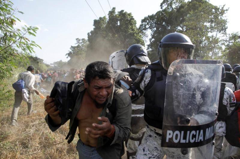 میکسیکو کی سکیورٹی فورسز نے 800 تارکین وطن کو حراست میں لے لیا