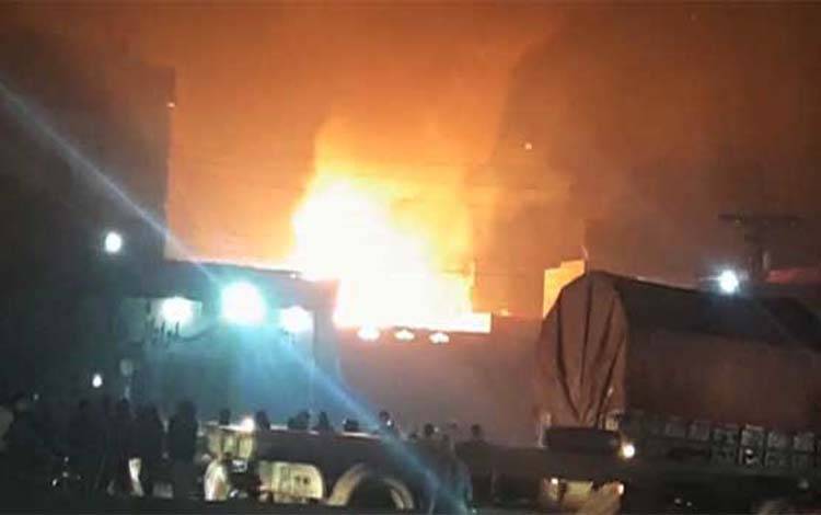 لاہور،سلنڈر دھماکے سے فیکٹری میں خوفناک آتشزدگی ، 8 افرادجاں بحق