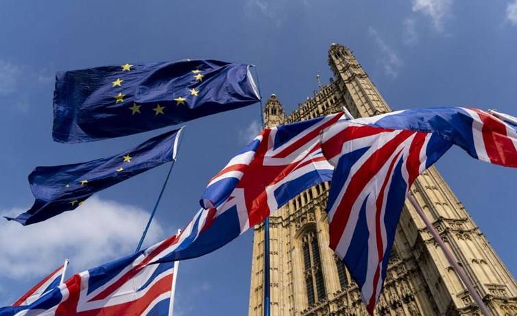 یورپی یونین نے برطانیہ کوخبردارکیاکہ اس بلاک سے انخلاء کے منفی نتائج برآمد ہوں گے