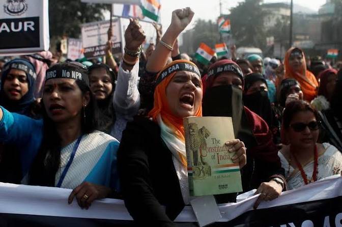 بھارت:متنازعہ شہریت قانون کے خلاف ملک گیرپُرتشدد مظاہرے