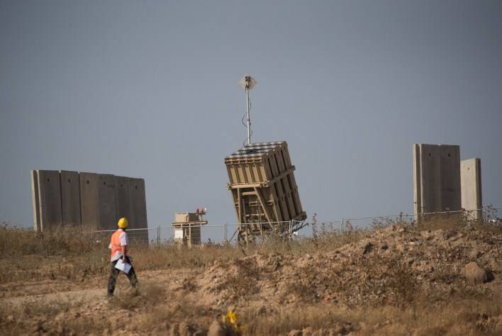 اسرائیلی فوج نے غزہ کی سرحد پرآئرن ڈوم کی بیٹریاں نصب کر دیں