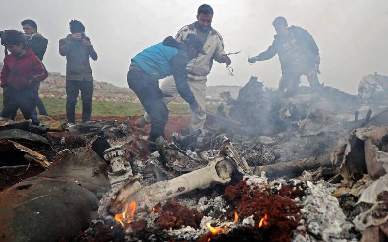 شام میں فوجی ہیلی کاپٹر گرکر تباہ، پائلٹ سمیت دو افراد ہلاک