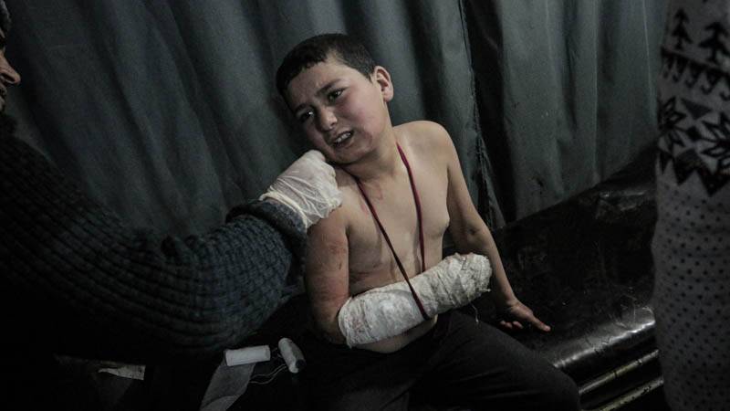 شامی فوج کی ادلب میں بمباری،آٹھ بچوں سمیت 19افرادہلاک 