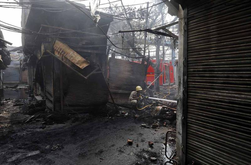 نئی دہلی: ایک اور مسجد شہید، دوسری پر پٹرول بم سے حملہ، ہلاکتیں 40 ہو گئیں