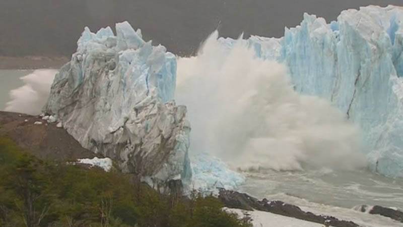ارجنٹائن :گلوبل وارمنگ کے باعث دیوہیکل برفانی تودہ ٹوٹ کرسمندر میں بہہ گیا