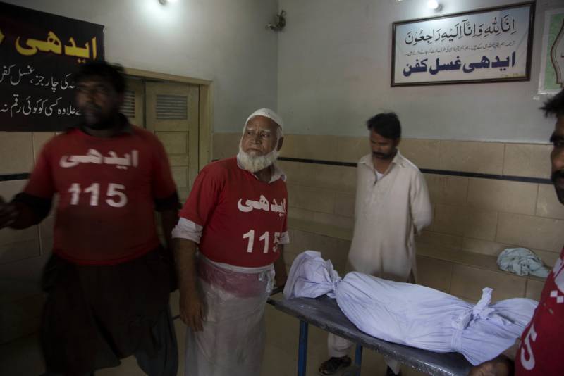 کراچی: ایدھی اور چھیپا نے اپنی سروس بحال کردی