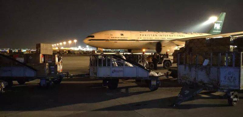 چین سے طبی سامان کی مزید کھیپ پاکستان پہنچ گئی