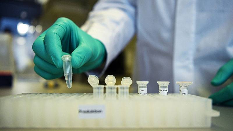 برطانوی سائنسدان کوروناوائرس کے توڑ کے قریب,کل سے ویکسین کا تجرباتی استعمال انسانوں پر کیا جائے گا