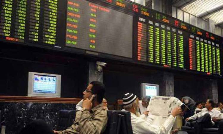 پاکستان اسٹاک مارکیٹ، کاروبار کے آغاز پر ہی 303 پوائنٹس کی کمی