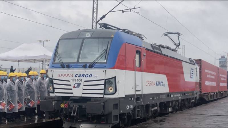 چین یورپ مال بردار ٹرین کے ذریعے طبی اشیا سربیا منتقل