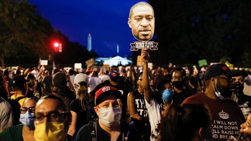 امریکہ:میئرواشنگٹن بھی مظاہروں میں شریک، ملزمان کیخلاف کارروائی پر درجنوں پولیس اہلکارمستعفی