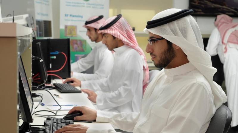 سعودی عرب: غیر ملکیوں کی جگہ سعودی شہریوں کو نوکریاں دینے کا عمل جاری