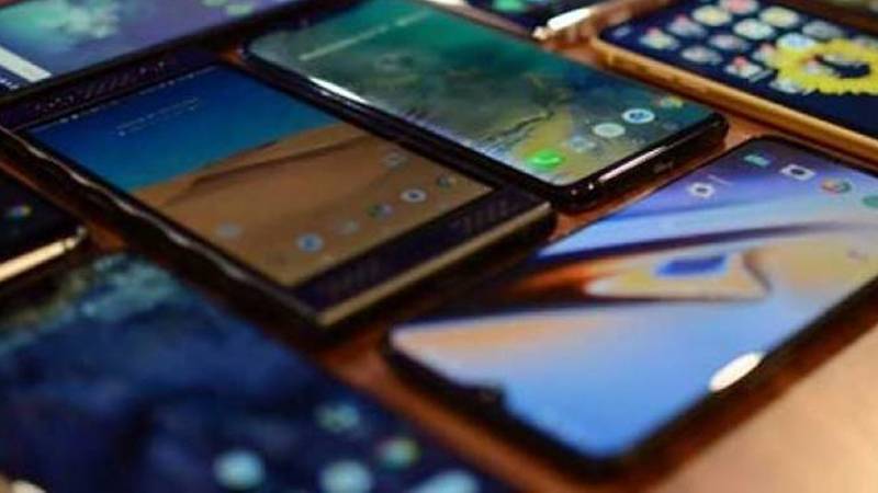 پاکستان میں موبائل فونز کی درآمد 111 فیصد بڑھ گئی