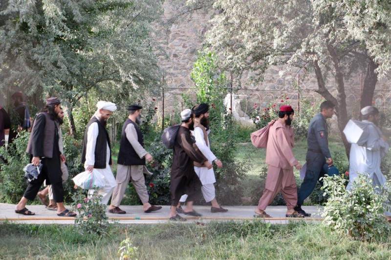  افغان حکومت نے 400 میں سے 80 طالبان قیدیوں و رہا کر دیا