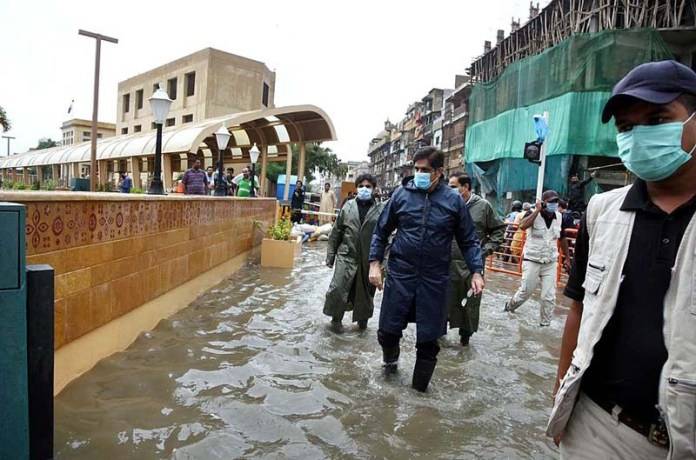 کراچی:لوگ تکلیف میں بھی گھروں سے نکلنا نہیں چاہتے، وزیرِ اعلی سندھ