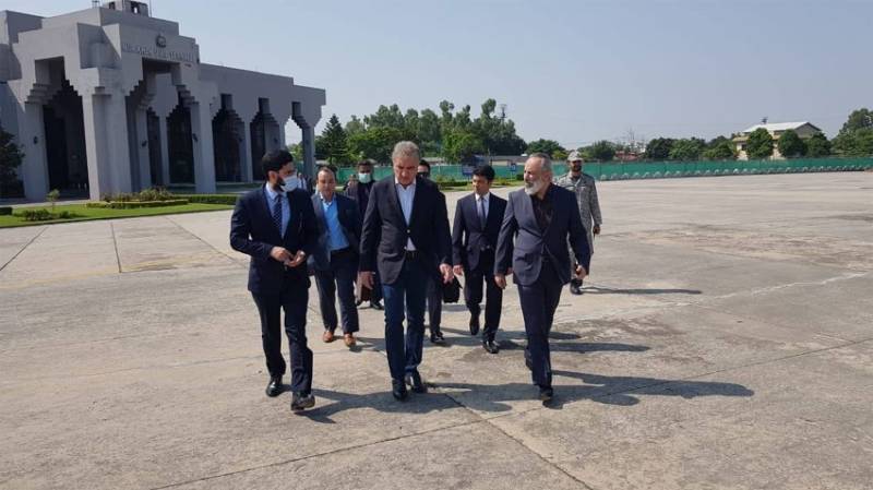 وزیر خارجہ شاہ محمود قریشی 2روزہ دورے پر ماسکو پہنچ گئے