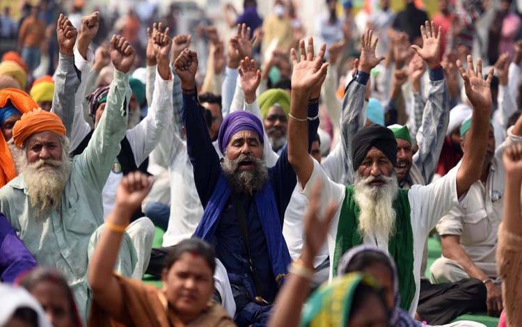 بھارتی کسانوں کے مظاہرے جاری، راکیش ٹیکیٹ کا 5 ریاستوں کے ہنگامی دوروں کا اعلان