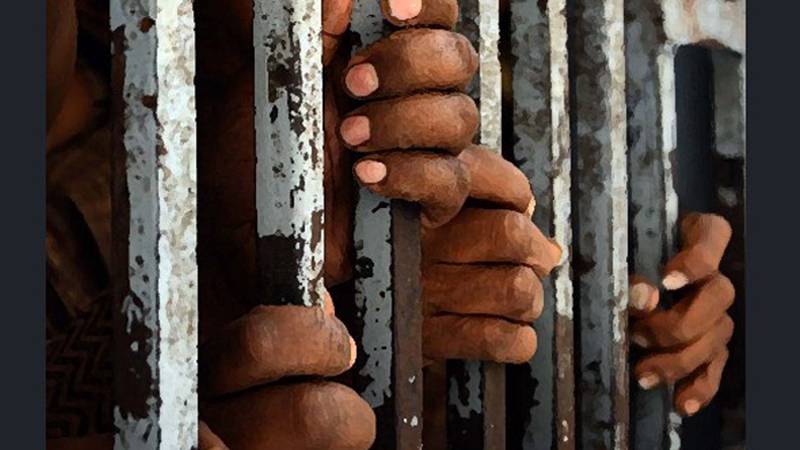 وزارت داخلہ کا بڑا اقدام ، عید کے موقع پر قیدیوں کی سزا میں 30 دن کی معافی کی سمری ارسال 
