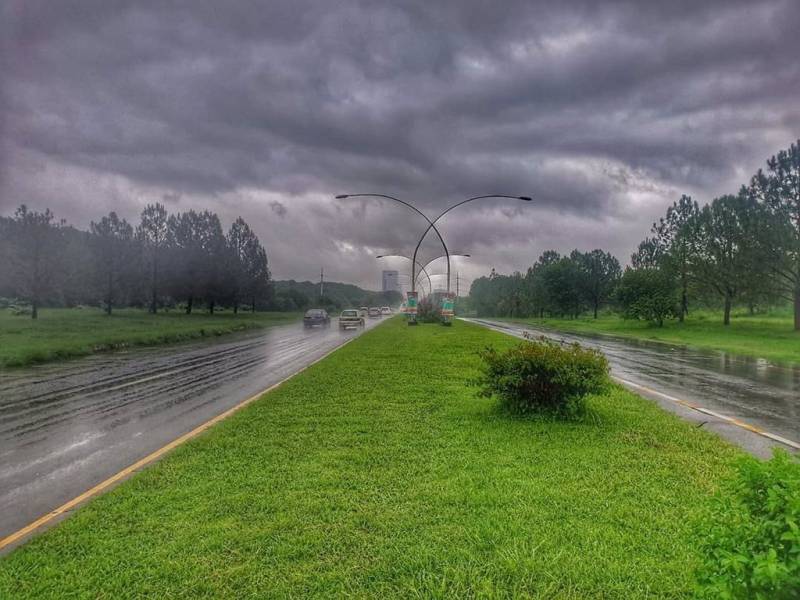 اسلام آباد سمیت  کشمیر، پنجاب خیبر پختونخوا میں آندھی اور گرج چمک کے ساتھ مزید بارش کا امکان:محکمہ موسمیات