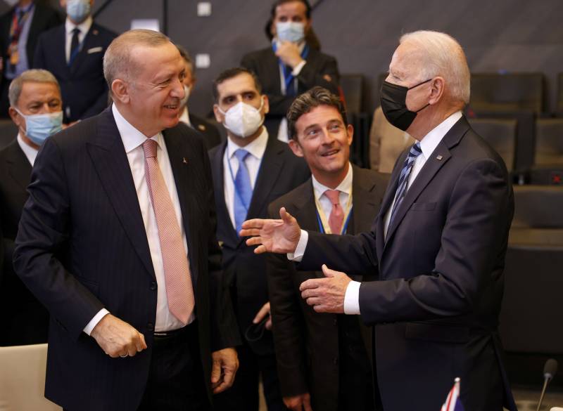 برسلز میں جو بائیڈن اور ترک صدر کی ملاقات