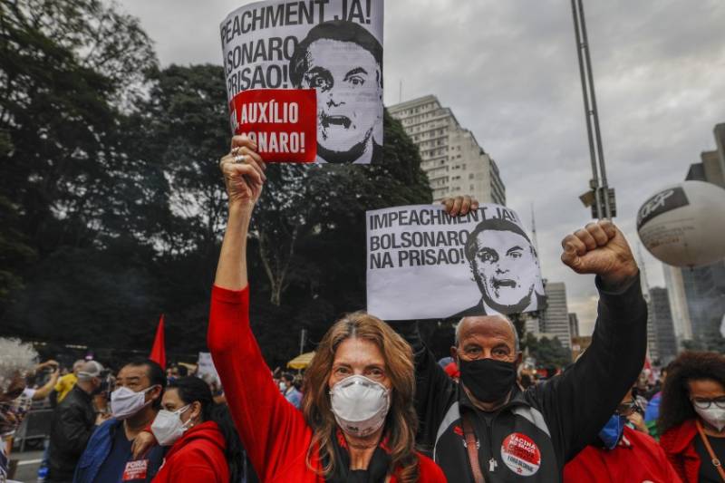 برازیل: کورونا سے اموات 5 لاکھ سے بڑھ گئیں، مختلف شہروں میں احتجاج