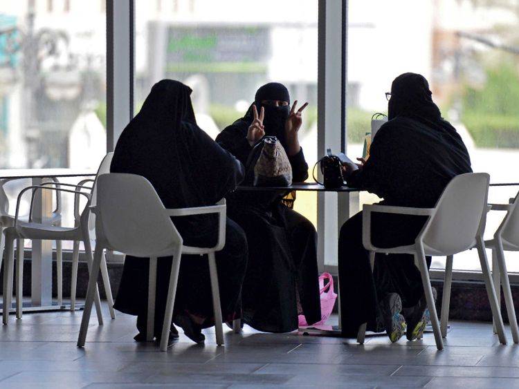 خواتین کے لیے بہترین دس عرب ممالک میں سعودی عرب سرفہرست