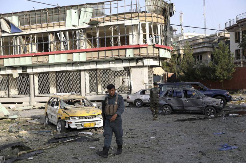 افغانستان: وزیر دفاع کے گھر پر خود کش حملہ