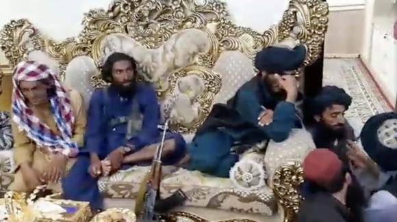 طالبان کی جنرل دوستم کے محل نما گھر میں داخل ہونے کی ویڈیو وائرل