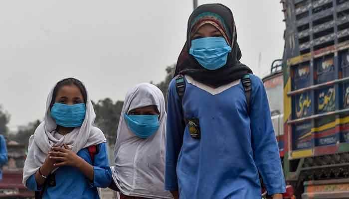 کورونا کی بگڑتی صورتحال: پنجاب میں 6 ستمبر سے تمام سکولز بند کرنے کا فیصلہ