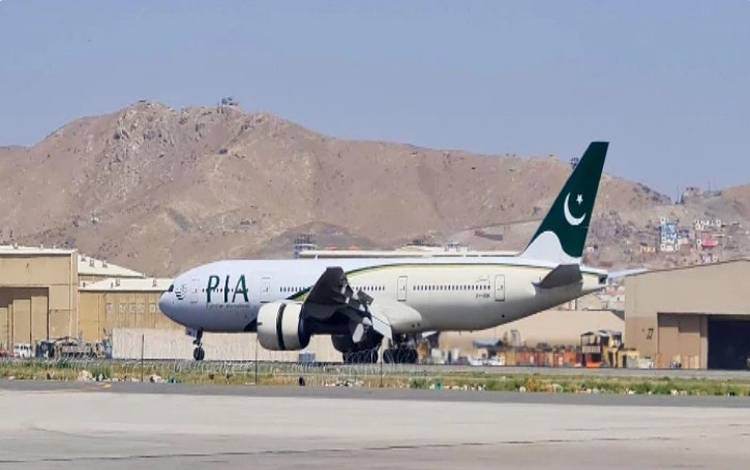  افغانستان میں نئی حکومت کے بعد پی آئی اے کی پہلی پرواز کابل پہنچ گئی