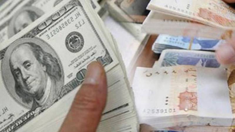 کراچی: انٹر بینک میں ڈالر بلند ترین سطح 170 روپے پرجا پہنچا,  نیا ریکارڈ قائم