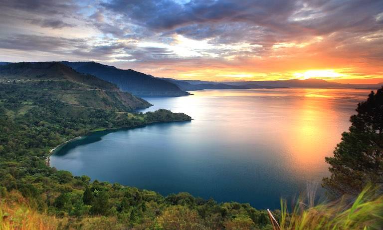 جھیل توبا -انڈونیشیا کی سب سے بڑی جھیل