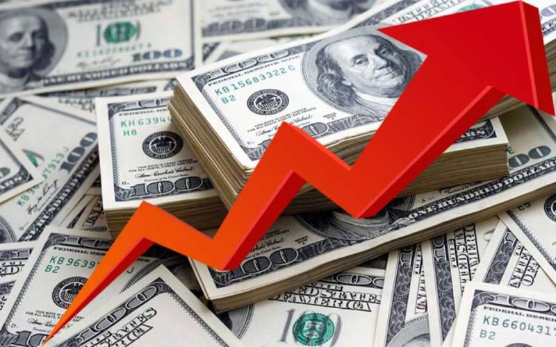 انٹر بینک مارکیٹ : ڈالر  بےقابو، قیمت میں ریکارڈ اضافہ