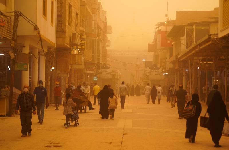 عراق میں ریت کا طوفان، ائیرپورٹس بند، اسکولوں میں تعطیل