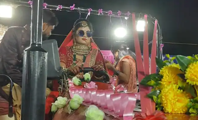 ٹریکٹر چلا کر دلہن کی شادی ہال میں اینٹری‘ ویڈیو وائرل