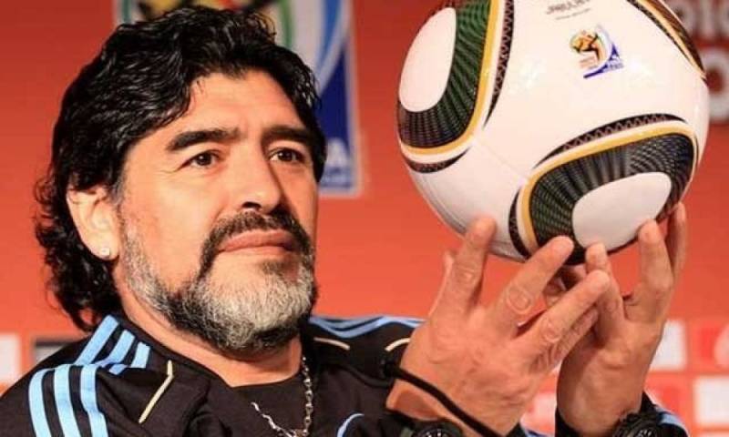 لیجنڈ فٹبالر میراڈونا کی موت: سرجن سمیت ڈاکٹر، نرسز کو مقدمے کا سامنا