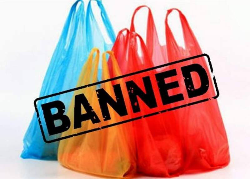کراچی میں پلاسٹک بیگز پر مکمل طور پر پابندی عائد کر دی گئی